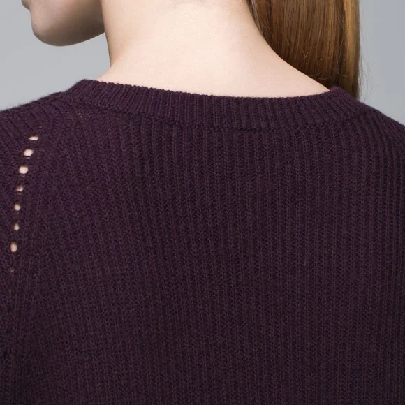 🍒 CHIC + COZY!! 💜 EUC Lululemon Seva Sweater | Sz 6 | Black Cherry | Retail $106 - Picture 5 of 14